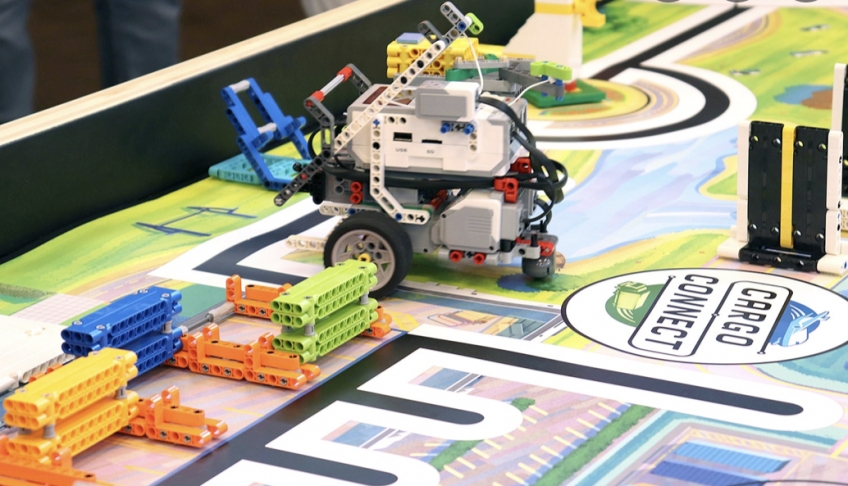 4 - Vyskúšaj si roboty z FIRST LEGO League